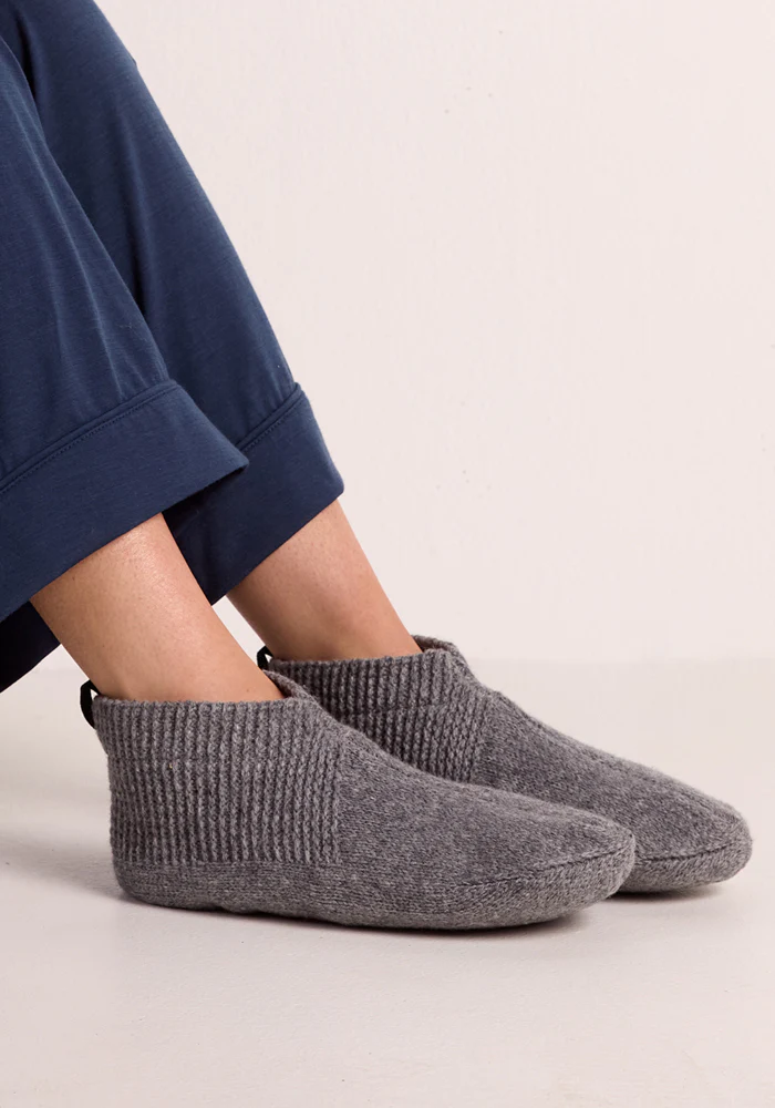 Womens Gripper Slippers - Gentle Grey - Image 15